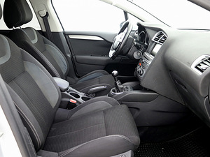 Citroen C4 Elegance Facelift 1.2 81kW (6 foto / 7)