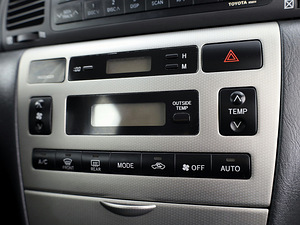 Toyota Corolla Linea Sol Facelift ATM 1.6 81kW (8 foto / 9)