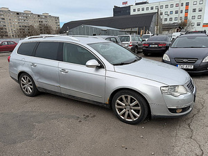 Volkswagen Passat Highline ATM 2.0 TDI 125kW (1 foto / 7)