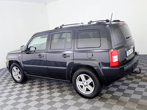 Jeep Patriot Luxury LPG ATM 2.4 125kW (4 foto / 9)