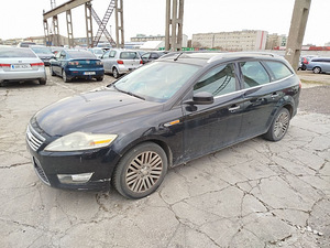 Ford Mondeo Ghia Luxury 2.0 TDCi 103kW (2 foto / 7)