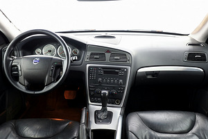 Volvo XC70 Summum Facelift AWD ATM 2.4 D5 136kW (5 foto / 7)