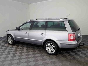 Volkswagen Passat Highline Facelift 2.0 TDI 100kW (4 foto / 7)