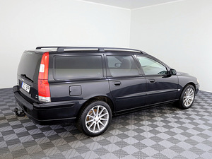 Volvo V70 Summum AWD 4x4 2.4 D5 136kW (3 foto / 7)
