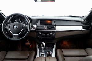BMW X5 xDrive 35D Sportpakett 3.0 D 210kW (5 foto / 9)