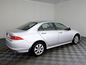 Honda Accord Luxury Facelift ATM 2.0 114kW (3 foto / 7)