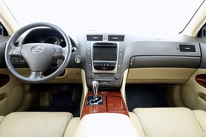 Lexus GS 300 Luxury ATM 3.0 183kW (5 foto / 8)
