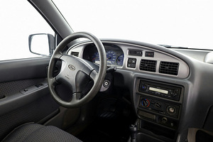 Ford Ranger Pickup 4x4 2.5 TDCi 80kW (5 foto / 7)