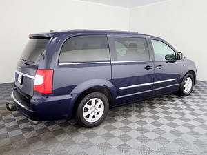 Chrysler Town and Country Luxury Facelift 3.6 208kW (3 foto / 9)