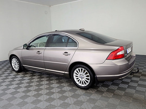 Volvo S80 Summum 2.4 D5 136kW (4 foto / 7)