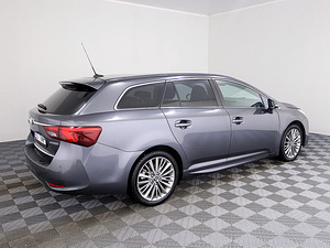 Toyota Avensis Luxury 1.6 D-4D 82kW (3 foto / 9)