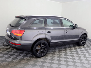 Audi Q7 S-Line Quattro ATM 3.0 TDI 171kW (3 foto / 7)