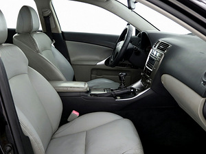 Lexus IS 220 Luxury 2.2 D 130kW (9 foto / 9)