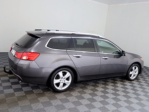 Honda Accord Luxury ATM 2.2 i-DTEC 110kW (3 foto / 7)