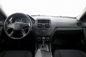 Mercedes-Benz C 220 Elegance ATM 2.1 CDI 125kW (5 foto / 7)