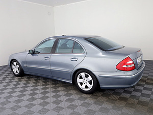 Mercedes-Benz E 200 Avantgarde ATM 1.8 Kompressor 120kW (4 foto / 7)