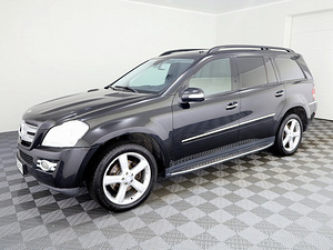 Mercedes-Benz GL 320 Luxury 3.0 CDI 165kW (2 foto / 8)