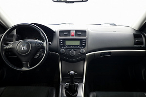 Honda Accord Type-S Facelift 2.4 140kW (5 foto / 7)