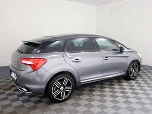 Citroen DS5 Luxury ATM 1.6 115kW (3 foto / 8)