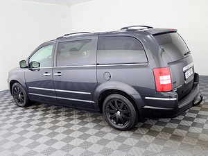 Chrysler Grand Voyager Limited ATM 2.8 CRD 120kW (4 foto / 8)