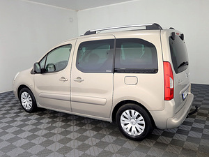 Citroen Berlingo Multispace 1.6 HDI 80kW (4 foto / 8)