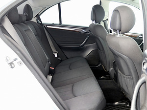 Mercedes-Benz C 220 Elegance Facelift ATM 2.1 CDI 110kW (7 foto / 8)
