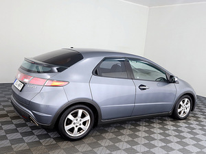 Honda Civic Elegance 1.8 103kW (3 foto / 7)