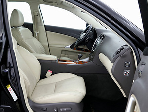 Lexus IS 250 Luxury Facelift ATM 2.5 153kW (6 foto / 7)