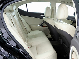 Lexus IS 250 Luxury Facelift ATM 2.5 153kW (7 foto / 7)