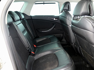 Citroen C5 Tourer Exclusive ATM 2.0 HDI 100kW (7 foto / 8)
