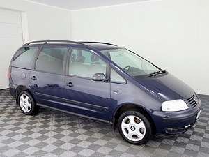 Volkswagen Sharan Comfortline Facelift 2.0 TDI 103kW (1 фото из 8)