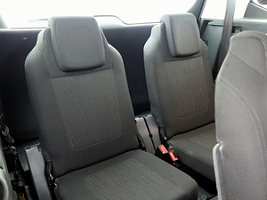 Peugeot 5008 Elegance 1.6 88kW (8 фото из 8)