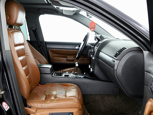 Volkswagen Touareg Highline ATM 2.5 TDI 128kW (6 foto / 7)