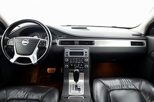 Volvo V70 Summum ATM 2.4 D5 129kW (5 foto / 7)