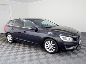 Volvo V60 Summum Facelift ATM 2.0 D5 133kW (1 foto / 7)