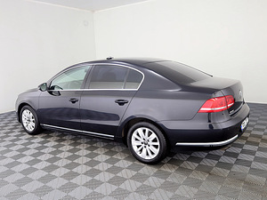 Volkswagen Passat Comfortline 1.8 118kW (4 foto / 9)