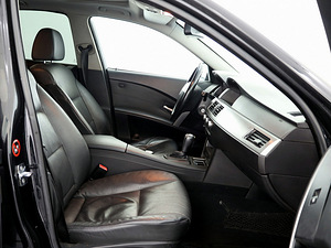BMW 523 Executive ATM 2.5 130kW (6 foto / 7)