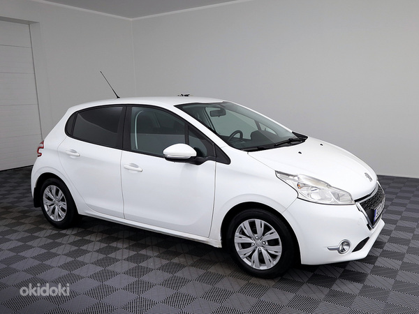 Peugeot 208 Elegance 1.2 60kW