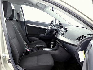 Mitsubishi Lancer Elegance ATM 1.5 80kW (6 foto / 7)