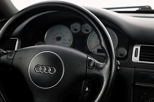 Audi A6 S-Line Quattro Facelift ATM 2.5 TDI 132kW (8 foto / 9)