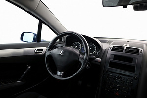 Peugeot 407 Coupe 2.2 120kW (5 foto / 8)