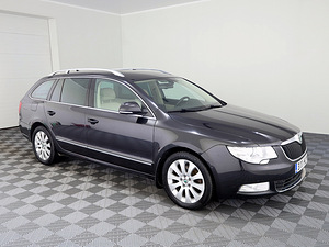 Skoda Superb Highline ATM 2.0 TDI 103kW (1 foto / 9)