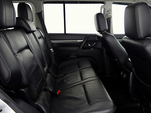 Mitsubishi Pajero Luxury ATM 3.2 Di-D 125kW (7 foto / 9)