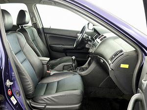 Honda Accord Sport 2.0 114kW (6 foto / 7)