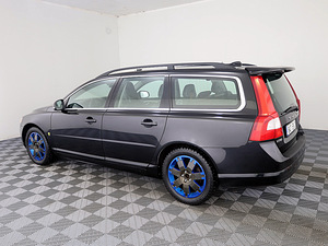 Volvo V70 Summum Facelift ATM 2.0 157kW (4 foto / 7)