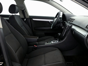 Audi A4 Comfortline ATM 2.0 TDI 103kW (6 foto / 7)