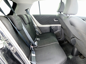 Toyota Yaris Linea Sol ATM 1.3 64kW (7 foto / 8)