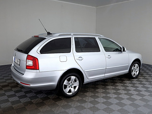 Skoda Octavia Highline Facelift ATM 2.0 TDI 103kW (3 foto / 8)