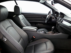 BMW 330 Cabrio ATM 3.0 D 170kW (8 фото из 9)