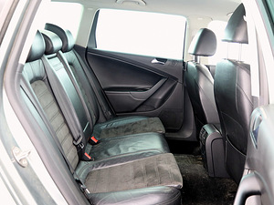 Volkswagen Passat Highline 4Motion 2.0 TDI 103kW (7 foto / 7)